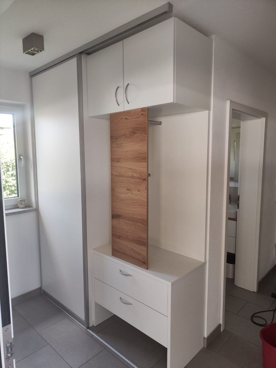 Garderobespiegel in edler Rahmenlösung